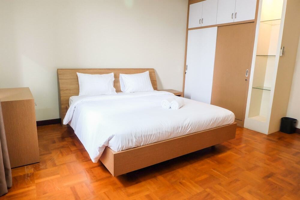 Джакарта: 2 Bedroom Park Royale By Travelio
