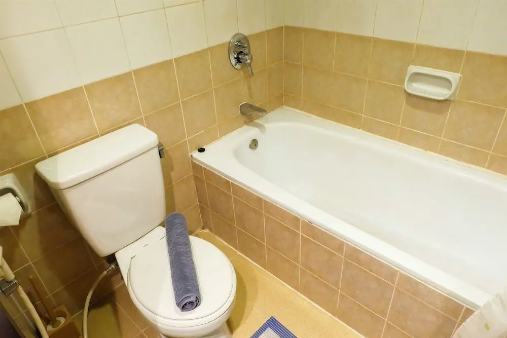 Джакарта: Exclusive 1 Bedroom Batavia Apartment by Travelio
