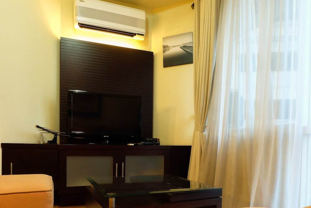 Джакарта: Exclusive 1 Bedroom Batavia Apartment by Travelio