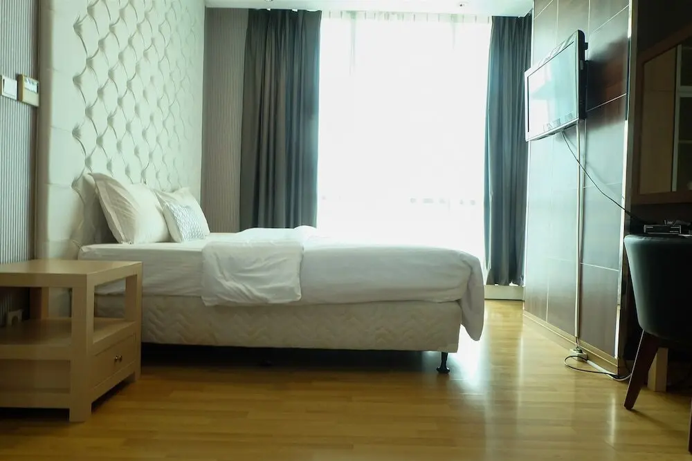 Джакарта: Luxury 3 Bedroom The Peak Apartment By Travelio