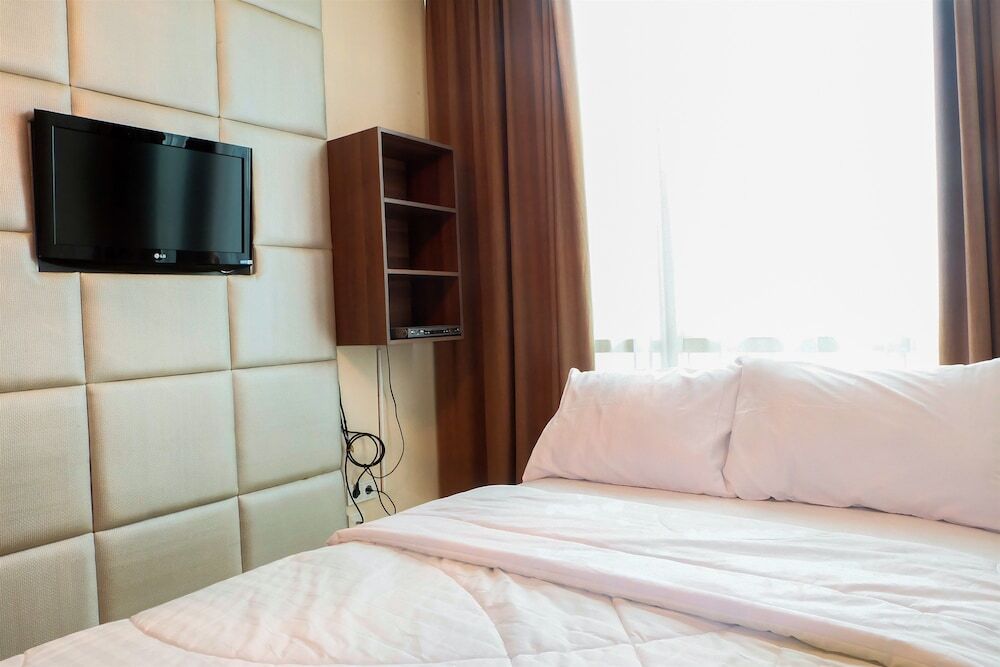 Джакарта: Luxury 3 Bedroom The Peak Apartment By Travelio