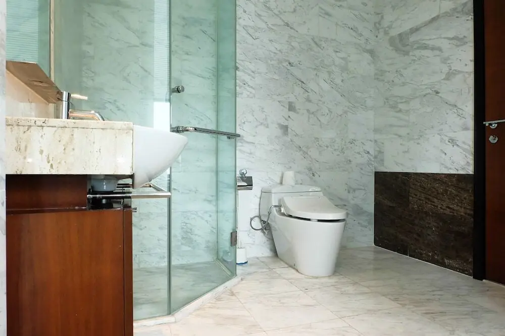Джакарта: Luxury 3 Bedroom The Peak Apartment By Travelio