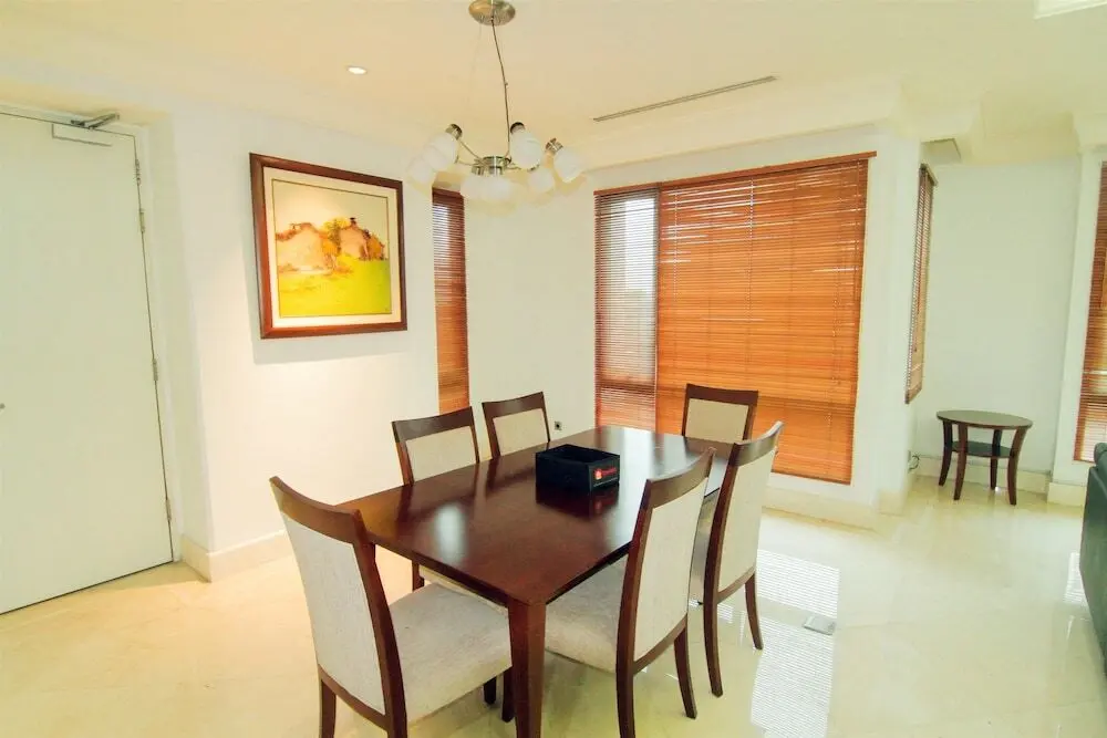 Джакарта: Luxurious 2 Bedroom SCBD Suites Apartment By Travelio