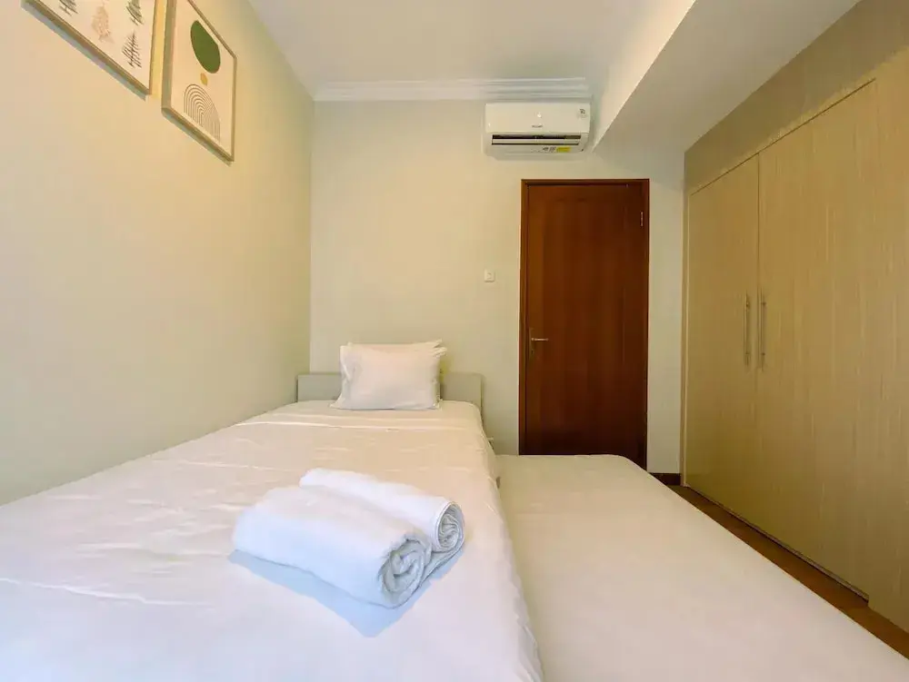 Джакарта: Cozy 2 Bedrooms Sudirman Tower Apartment by Travelio