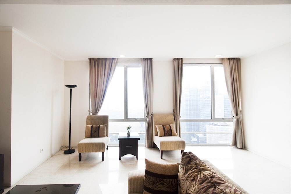 Джакарта: 3 Bedroom at FX Sudirman by Travelio