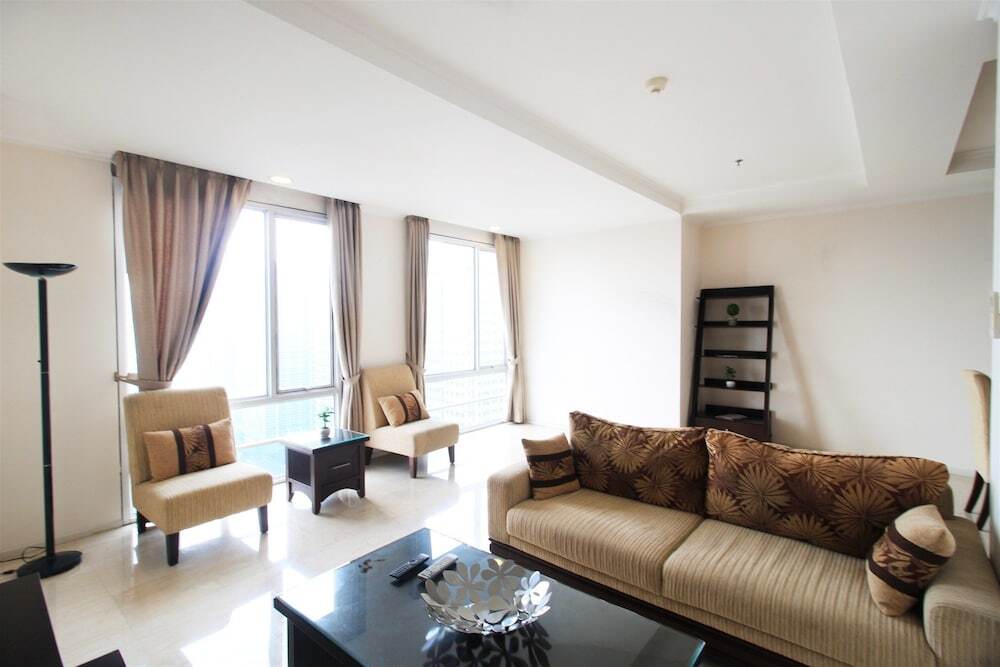 Джакарта: 3 Bedroom at FX Sudirman by Travelio