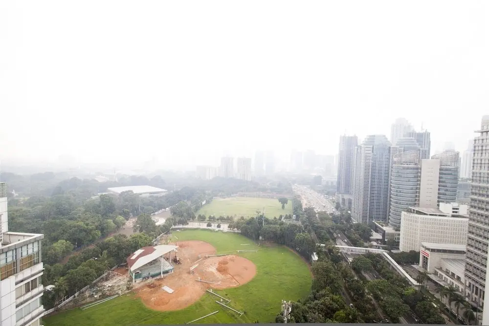 Джакарта: 3 Bedroom at FX Sudirman by Travelio