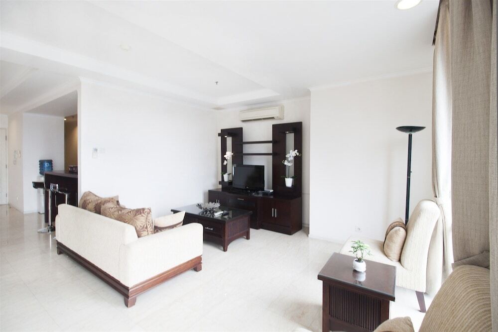 Джакарта: 3 Bedroom at FX Sudirman by Travelio