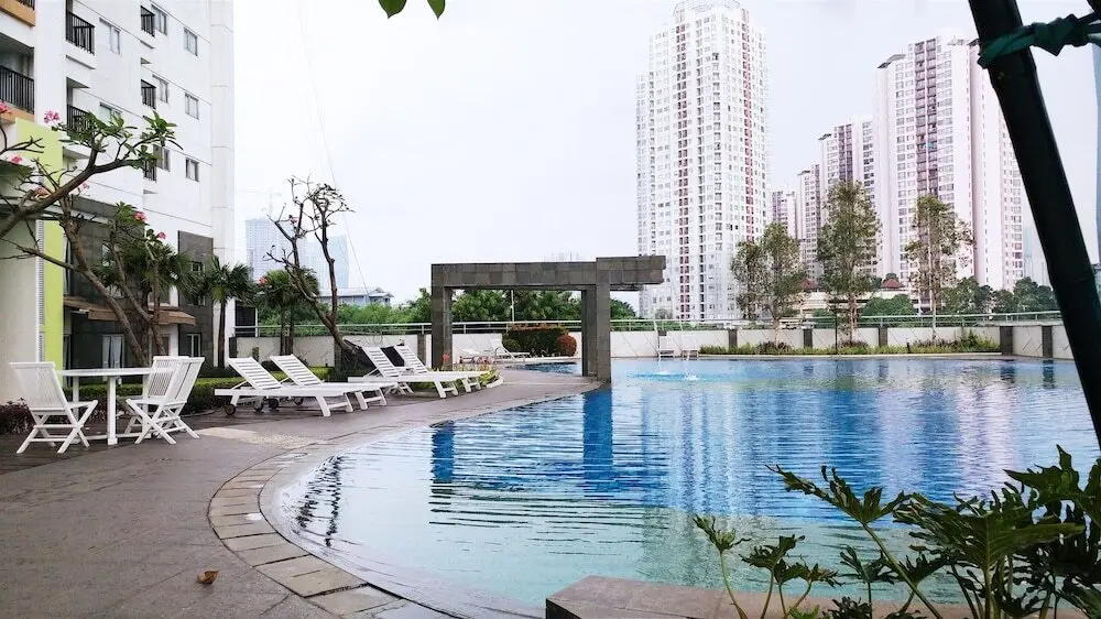 Джакарта: 1 Bedroom The Wave Epicentrum by Travelio