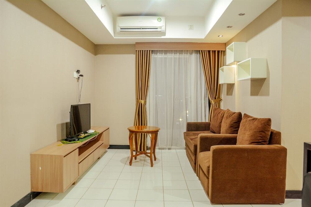 Джакарта: Strategic Location 2 Bedroom The Wave By Travelio