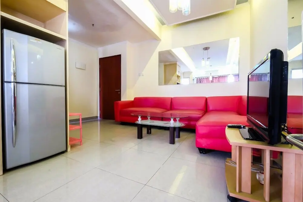 Джакарта: 2 Bedrooms Sudirman Park By Travelio