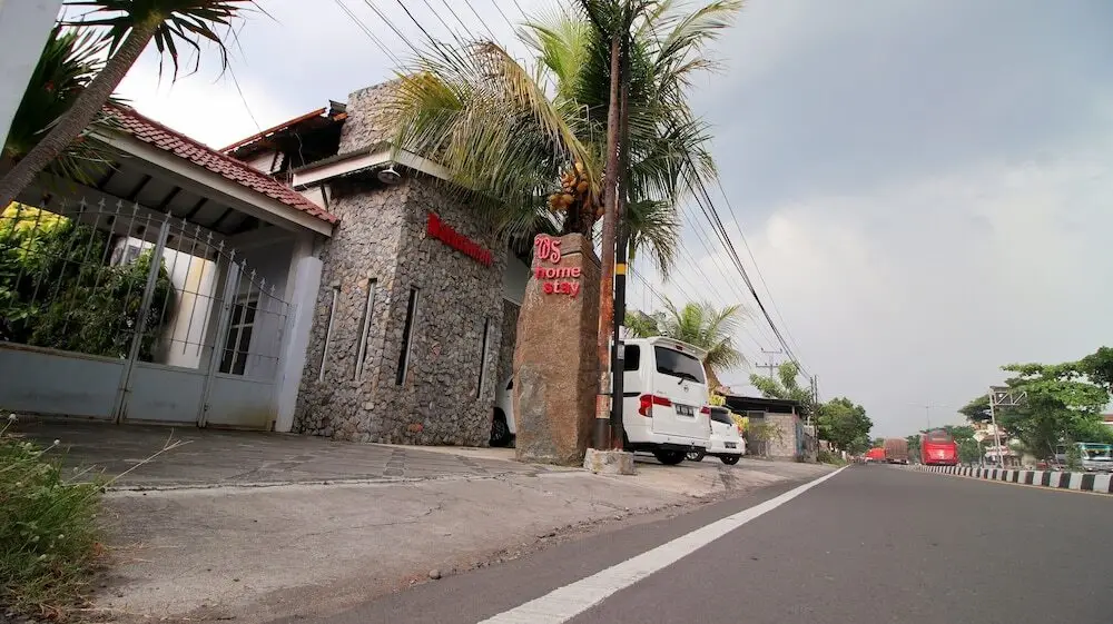 Севон: Watusaman Homestay By The Grand Java