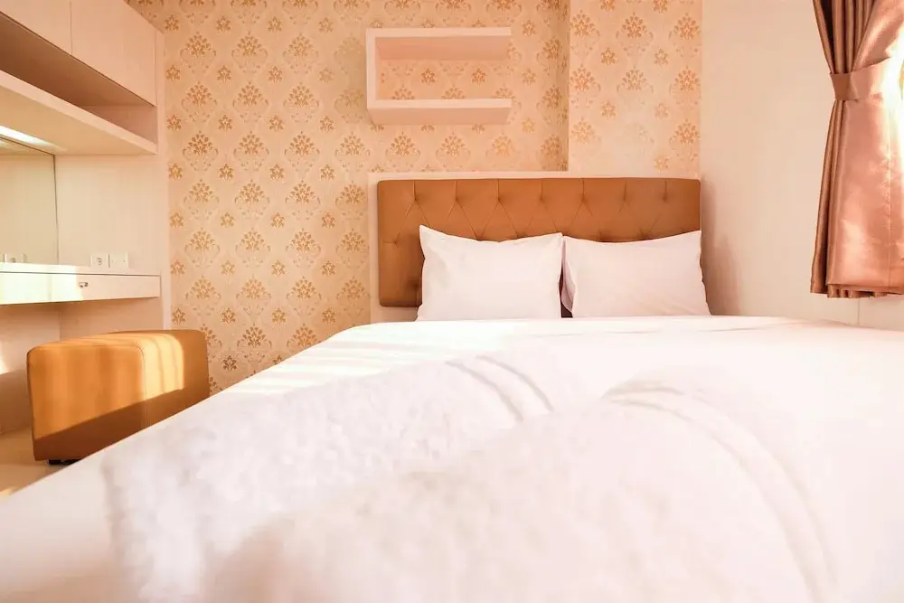 Джакарта: 2 Bedrooms at Bassura City Apartment with Mall Access By Travelio