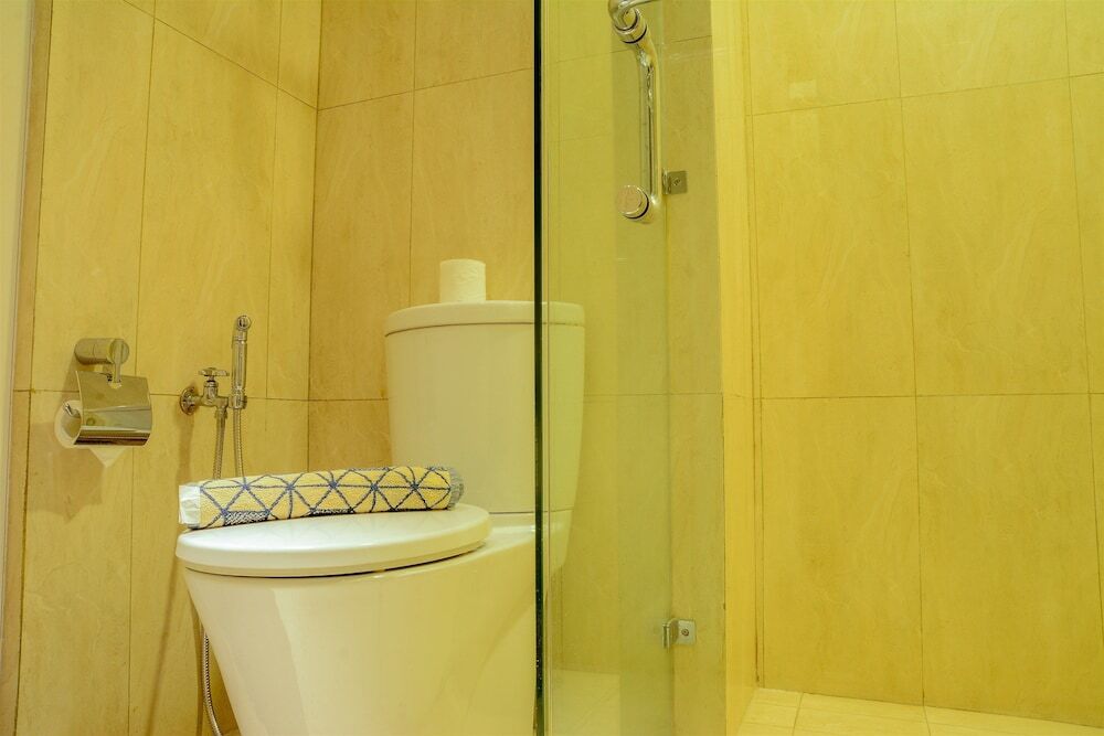 Джакарта: 3 Bedroom Apartment at Senayan Residence by Travelio