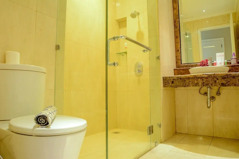 Джакарта: 3 Bedroom Apartment at Senayan Residence by Travelio
