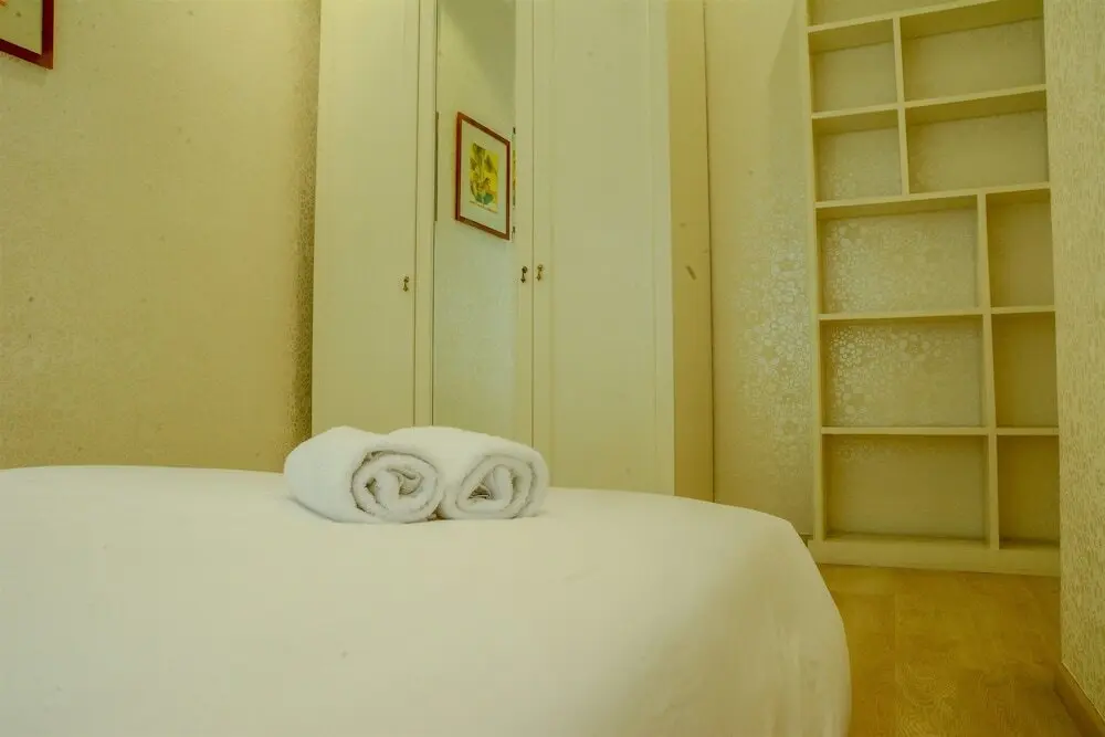 Джакарта: 3 Bedroom Apartment at Senayan Residence by Travelio