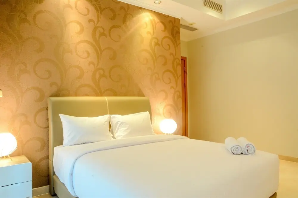 Джакарта: 3 Bedrooms at Apartment Sudirman Residence by Travelio