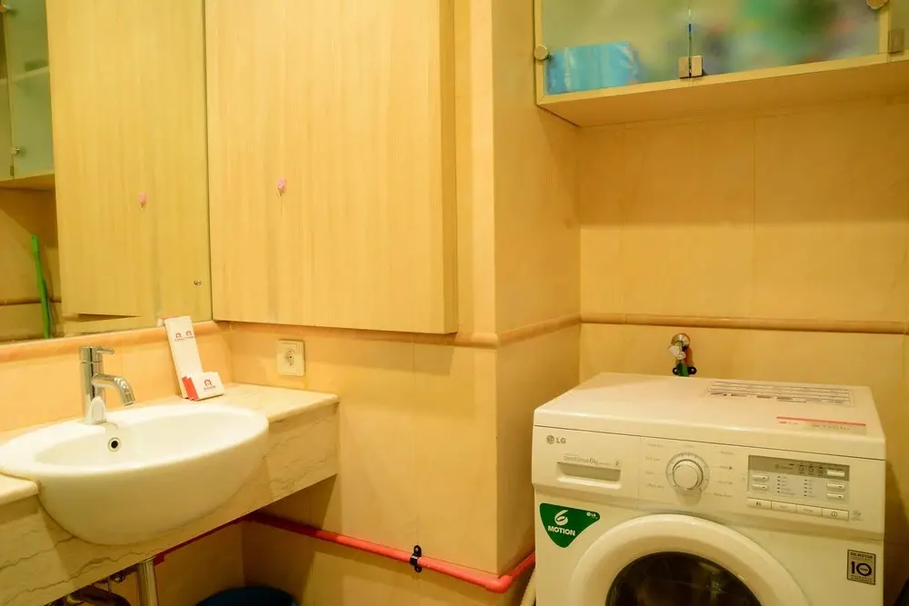 Джакарта: 2 Bedrooms Apartment at FX Residence by Travelio