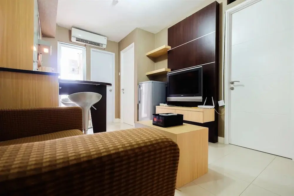 Джакарта: Homely 2 Bedroom at Bassura City Apartment By Travelio