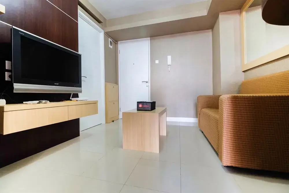 Джакарта: Homely 2 Bedroom at Bassura City Apartment By Travelio