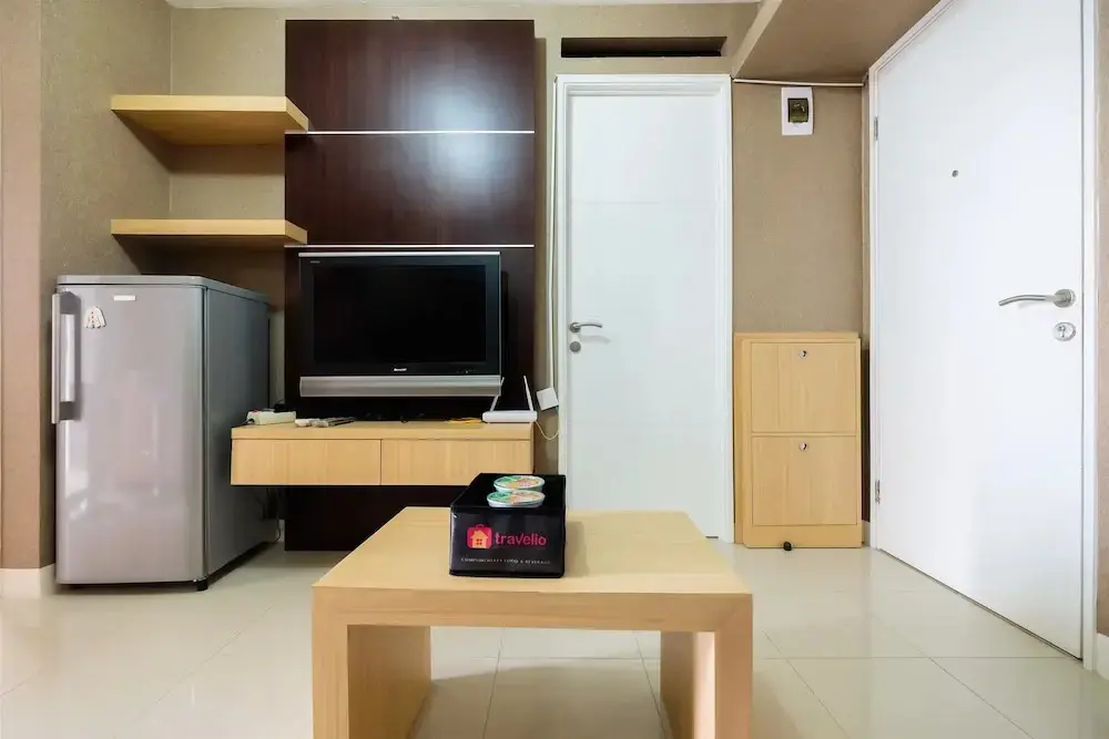 Джакарта: Homely 2 Bedroom at Bassura City Apartment By Travelio