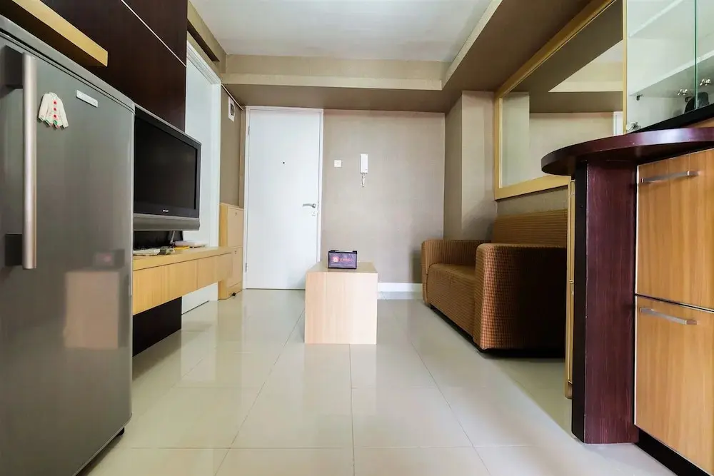 Джакарта: Homely 2 Bedroom at Bassura City Apartment By Travelio