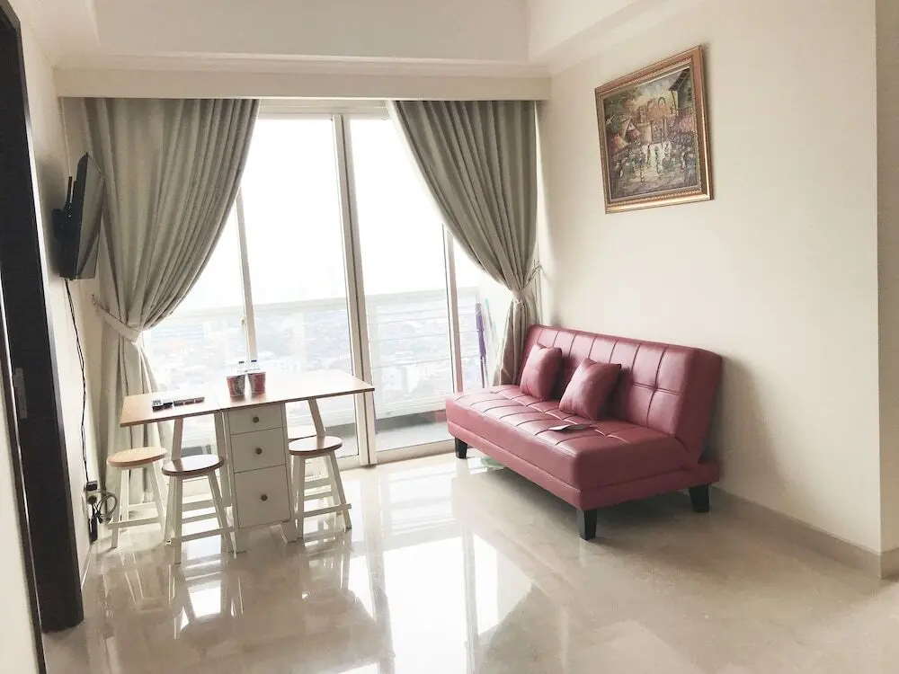 Джакарта: Luminous 2 Bedrooms at Menteng Park Apartment by Travelio
