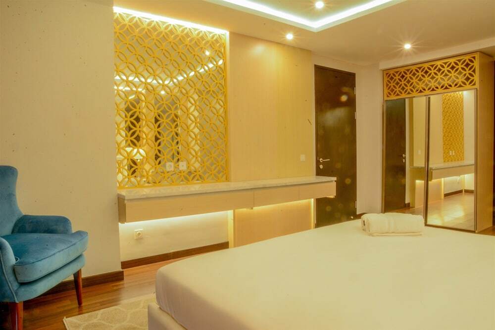 Джакарта: 2 Bedrooms Loft Apartment at Satu8 Residence by Travelio