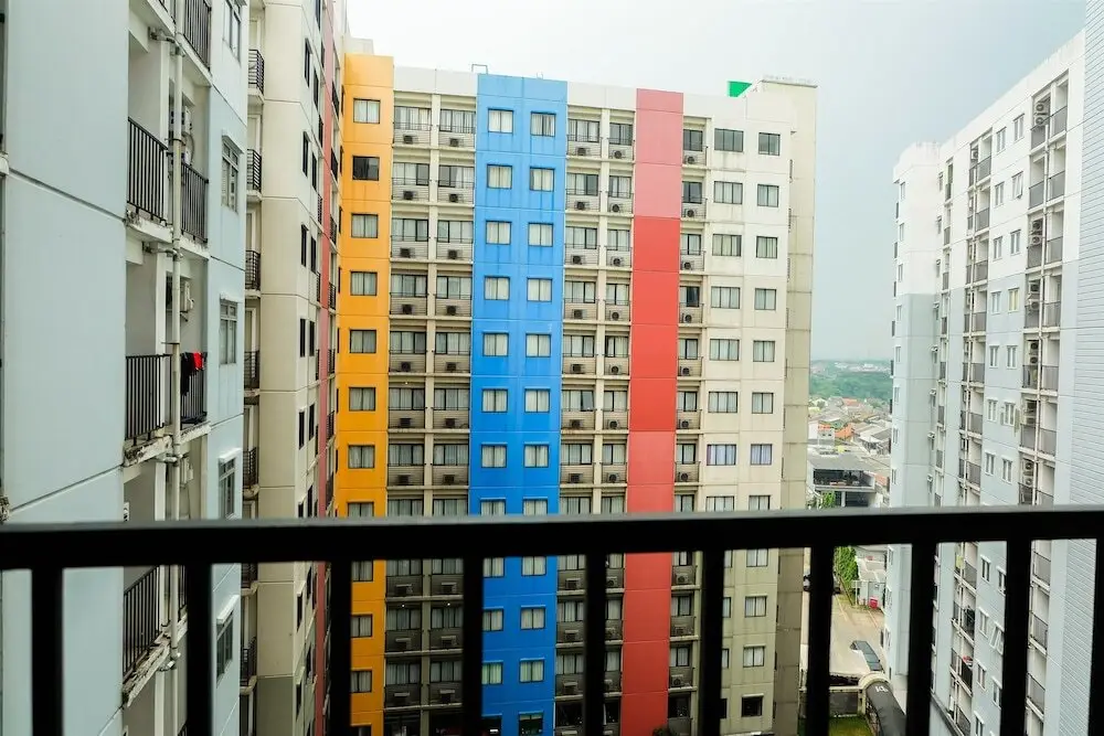 Куруг: 2 Bedroom Paragon Village Apartment by Travelio