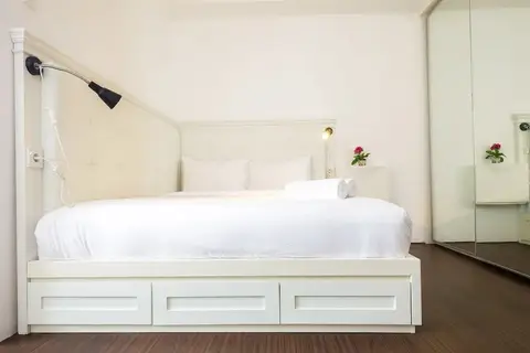 Minimalist Studio at Bassura City Apartment By Travelio — фото 1