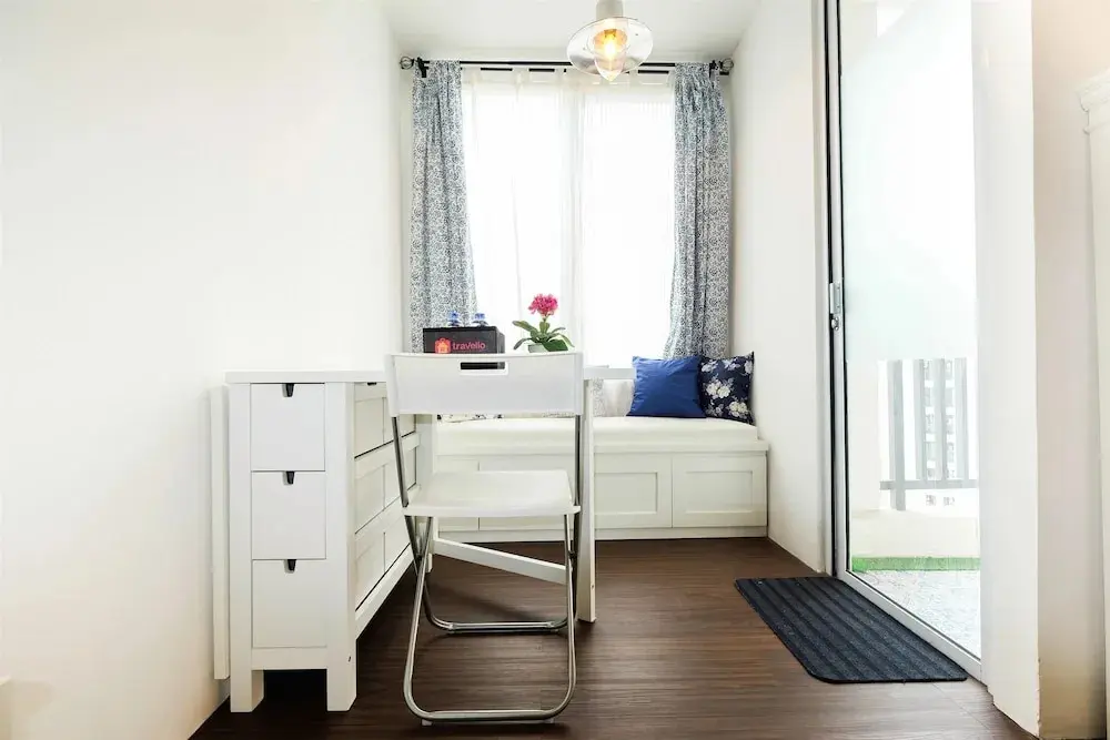 Джакарта: Minimalist Studio at Bassura City Apartment By Travelio