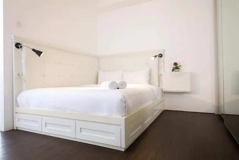 Джакарта: Minimalist Studio at Bassura City Apartment By Travelio