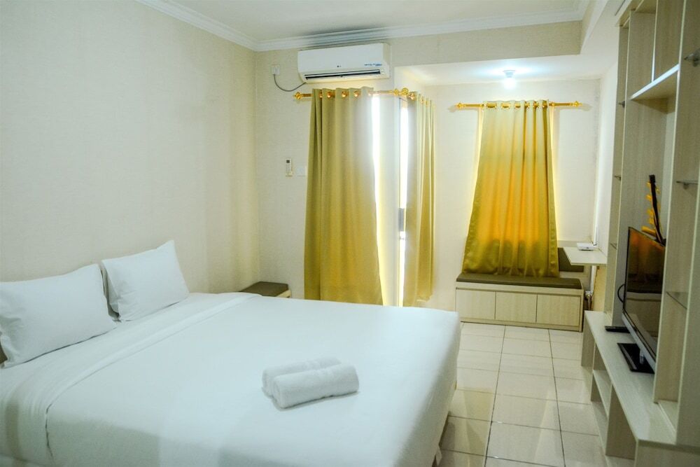 Тангеранг: Simply Studio Room at Grand Serpong Apartment By Travelio