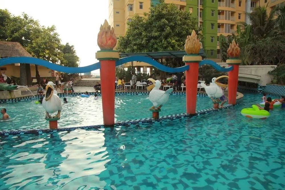 Тангеранг: Modern Studio Grand Serpong Apartment By Travelio