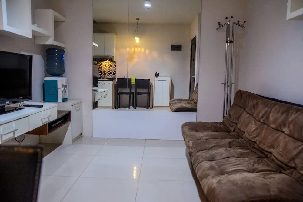 Джакарта: 1 Bedroom at Cosmo Mansion Apartment by Travelio