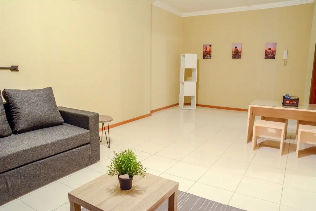Джакарта: 3 Bedrooms Apartment Grand Palace Kemayoran by Travelio