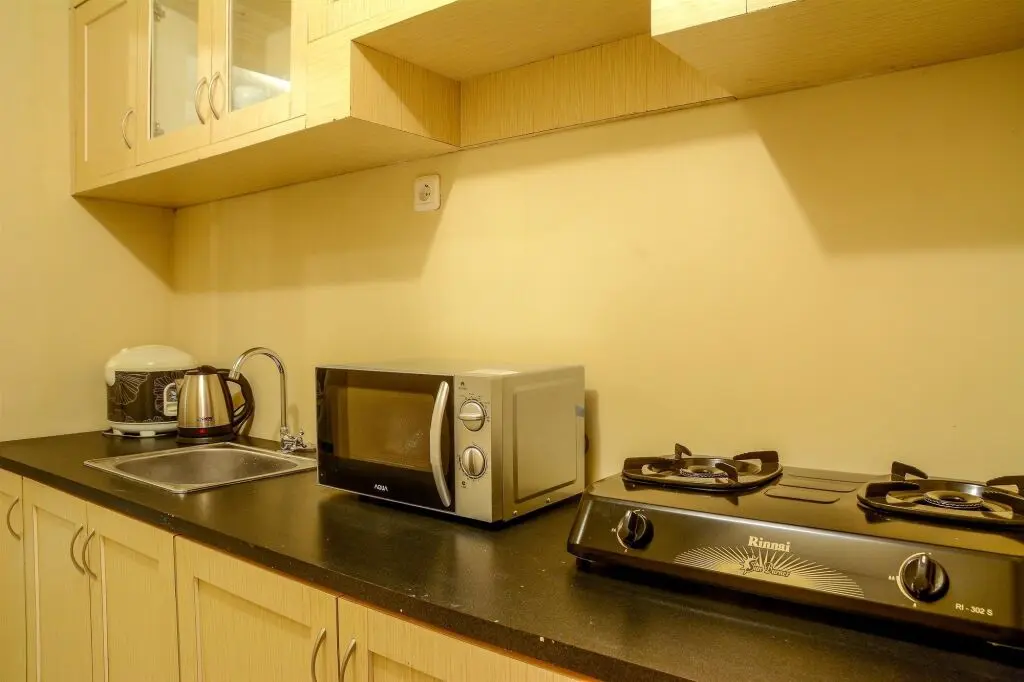 Джакарта: 3 Bedrooms Apartment Grand Palace Kemayoran by Travelio