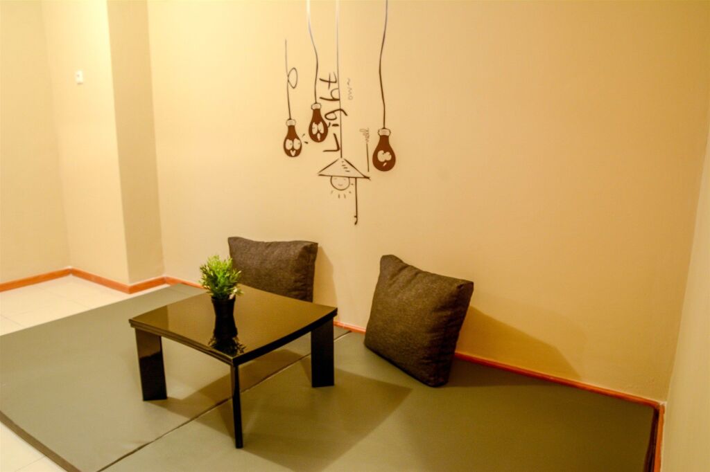 3 Bedrooms Apartment Grand Palace Kemayoran by Travelio — фото 1