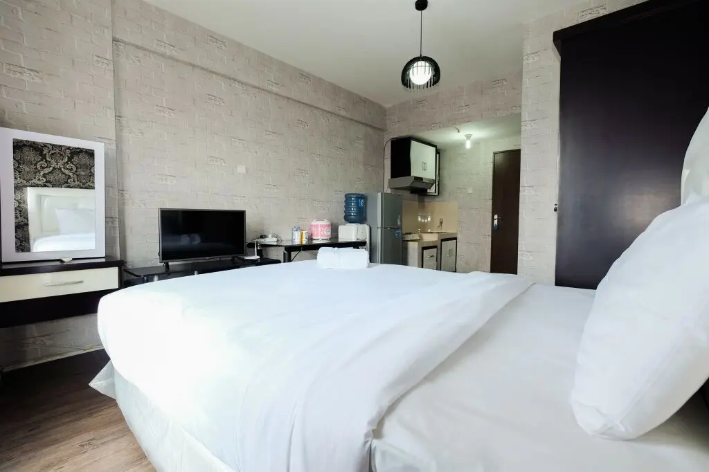 Джакарта: Studio Room at Sunter Park View Apartment By Travelio