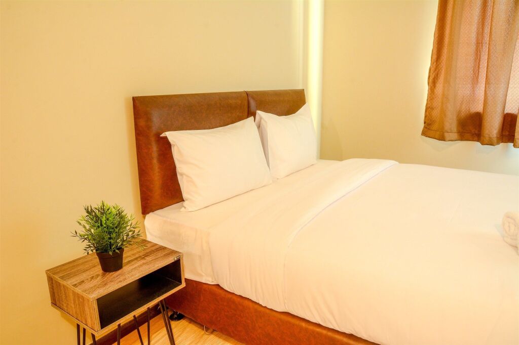 Джакарта: 3 Bedrooms Plus Apartment Grand Palace by Travelio