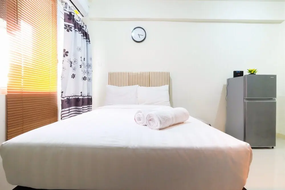 Джакарта: Studio Room at Green Pramuka City Apartment with Mall Access By Travelio
