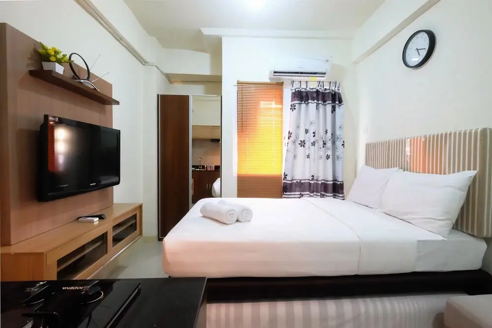 Джакарта: Studio Room at Green Pramuka City Apartment with Mall Access By Travelio