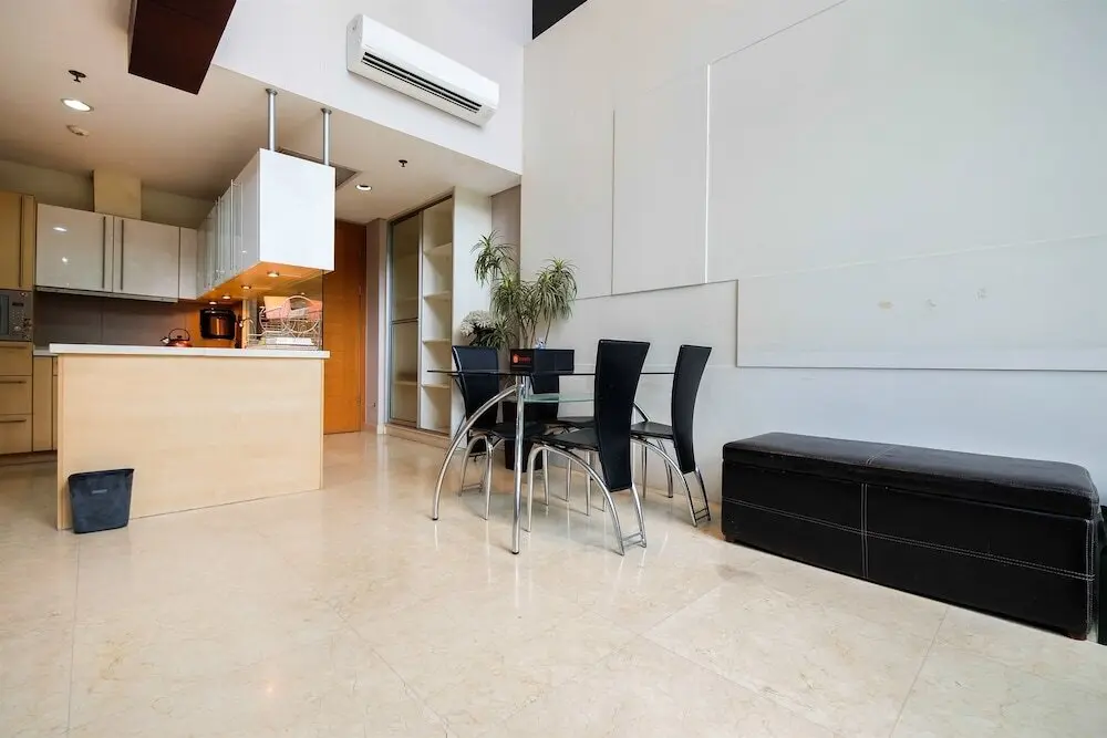 Джакарта: Loft 2 Bedrooms at The Summit Apartment Kelapa Gading by Travelio