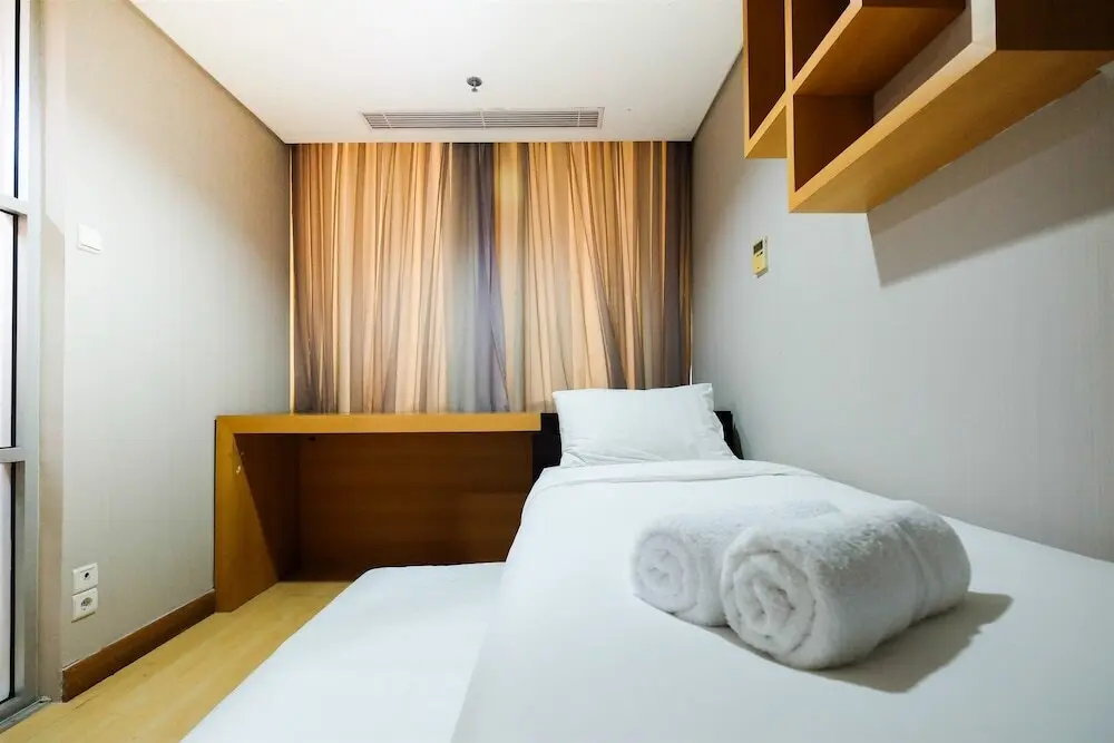 Джакарта: Loft 2 Bedrooms at The Summit Apartment Kelapa Gading by Travelio