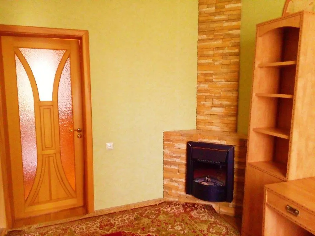Тюмень: Na Melnikayte 102 Apartment