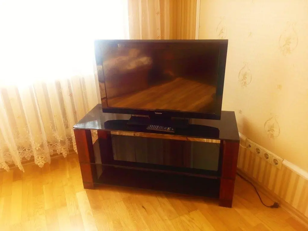 Тюмень: Na Melnikayte 102 Apartment