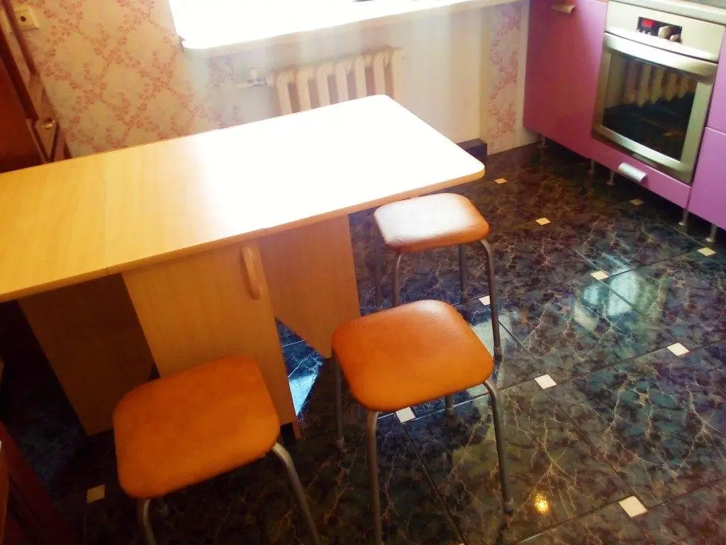 Тюмень: Na Melnikayte 102 Apartment