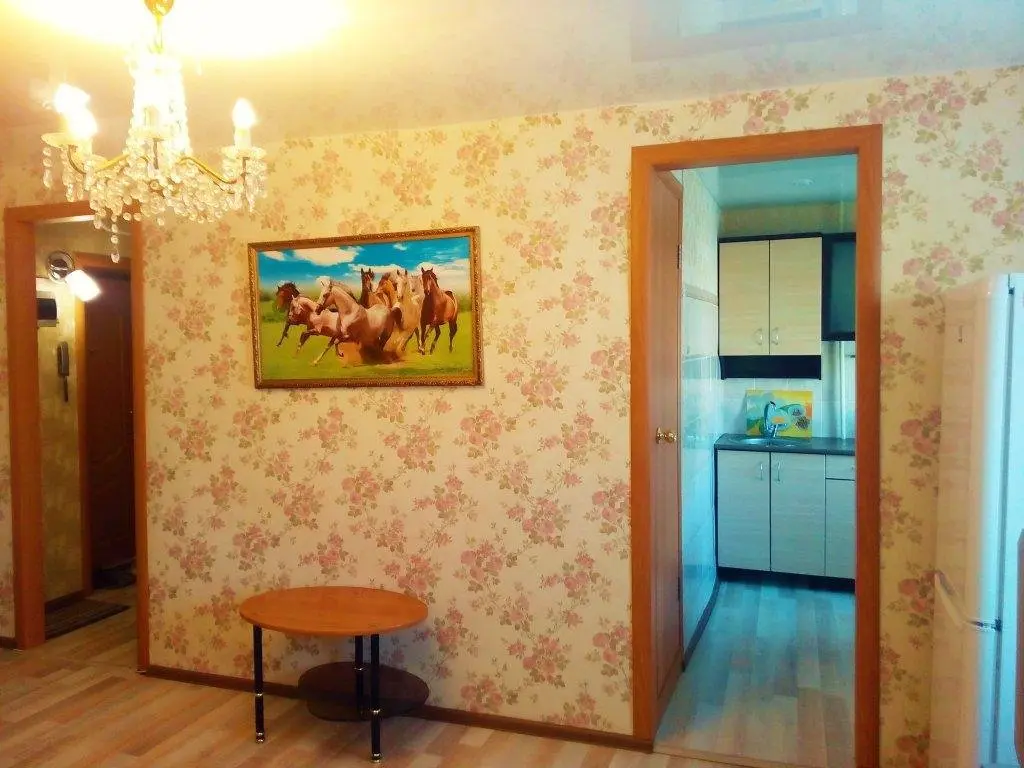 Тюмень: Na Melnikayte 95 Apartment