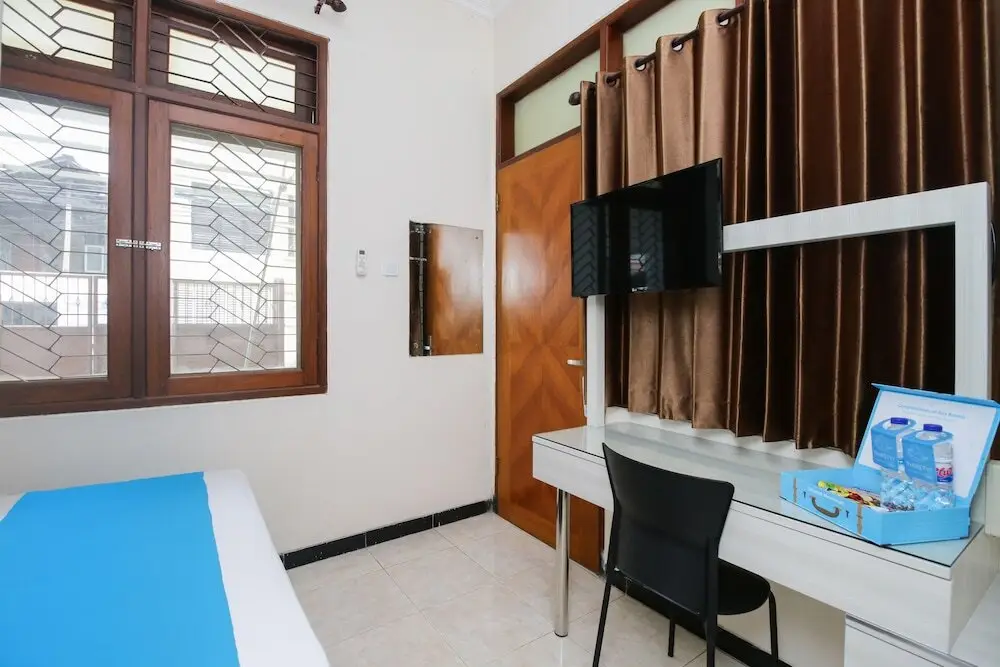 Сурабая: Airy Eco Syariah Gubeng Kertajaya Tujuh 43 Surabaya
