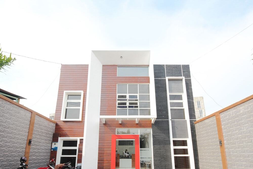 Airy Bandara Ahmad Yani WR Supratman 388 Semarang — фото 1